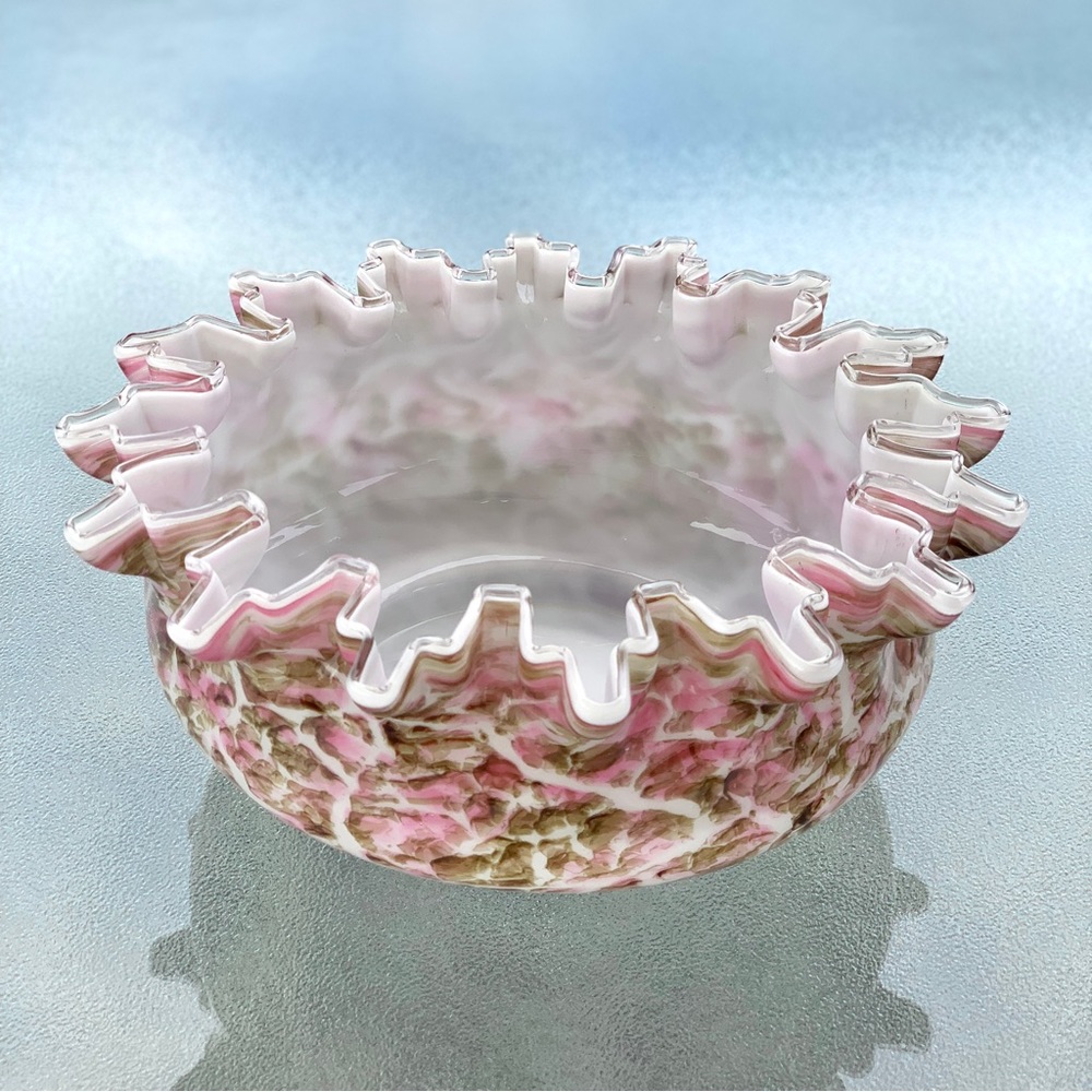 Ruffle Edge Pink and Brown Glass Centerpiece Bowl - Picture 3 of 8